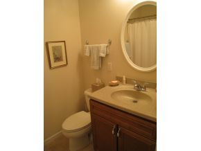 224 Chatham Road Bristol, TN 37620 - Photo 21 of 24 Second Level Full Bath