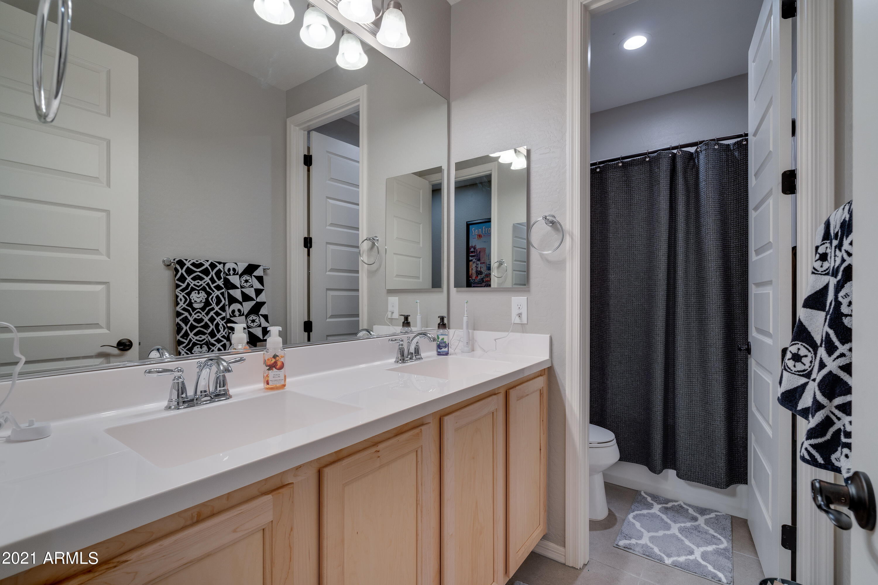 4209 East Cynthia Street Gilbert, AZ 85295 - Photo 25 of 97 4209 e cynthia st-87