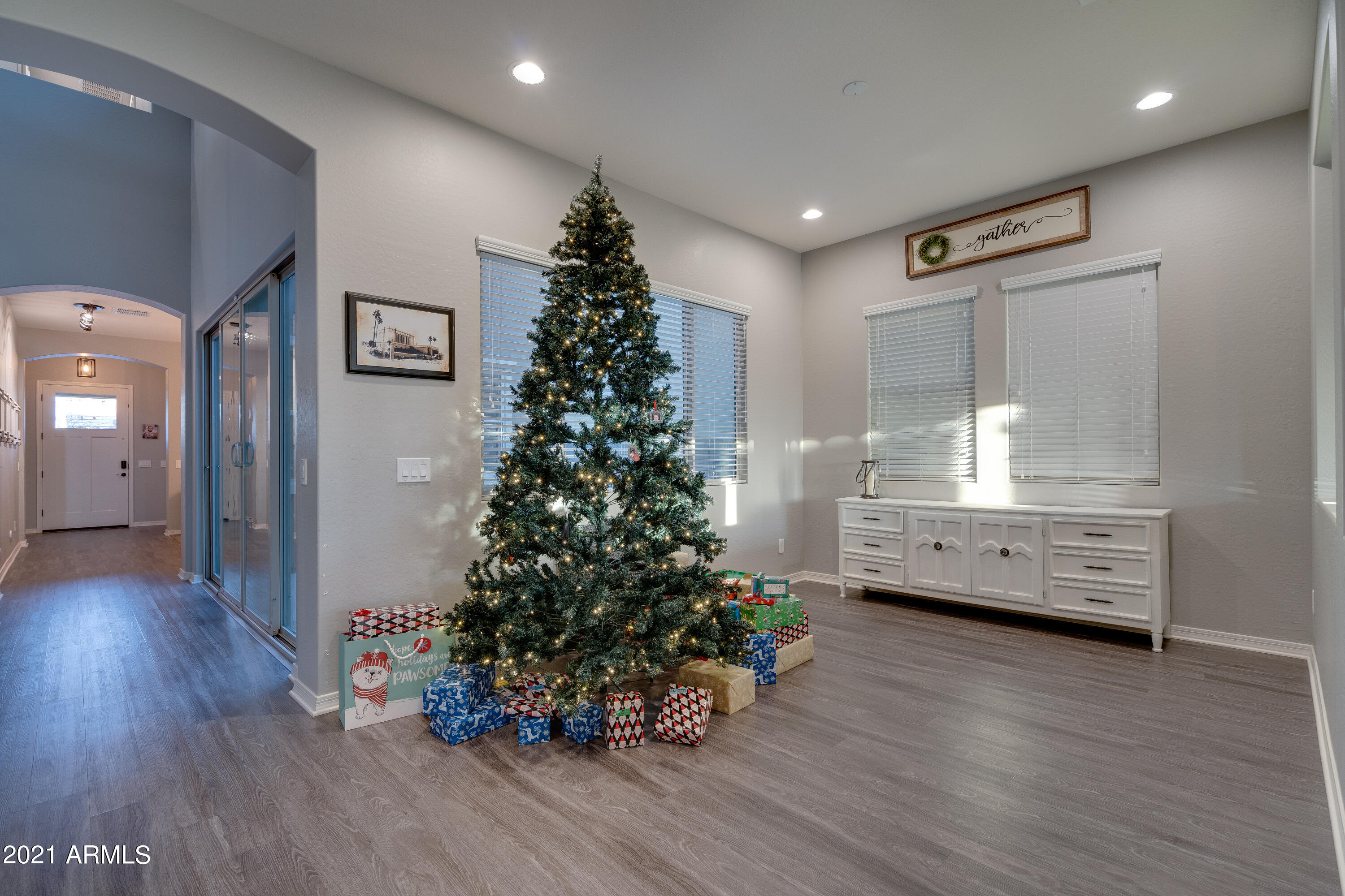 4209 East Cynthia Street Gilbert, AZ 85295 - Photo 8 of 97 4209 e cynthia st-23