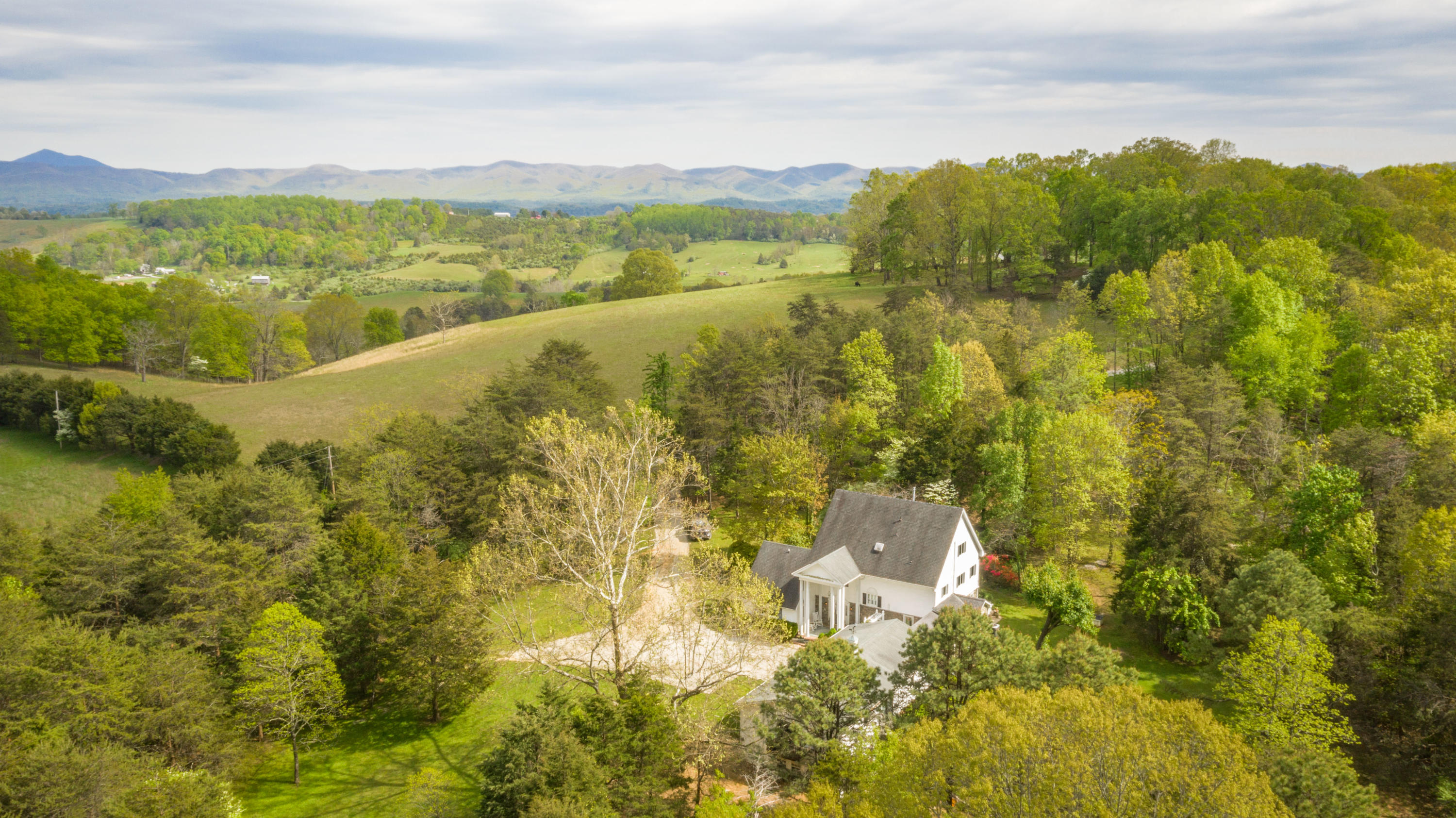 183 Stage Road Buchanan, VA 24066 - Photo 58 of 61 Aerial