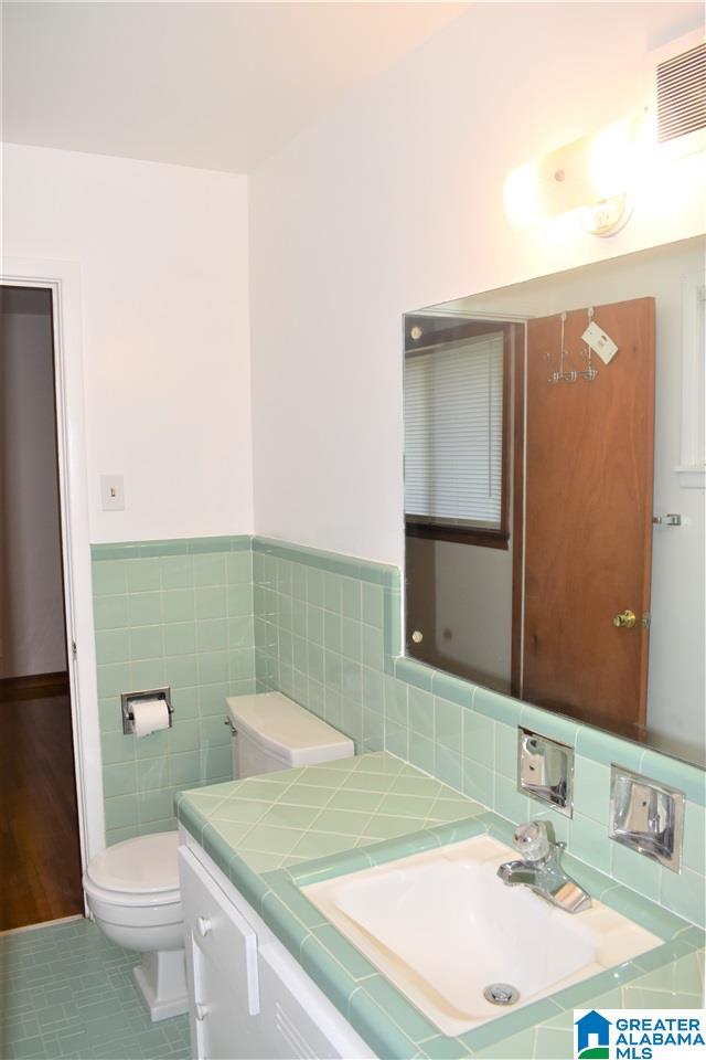 912 Barnisdale Road Birmingham, AL 35235 - Photo 18 of 30