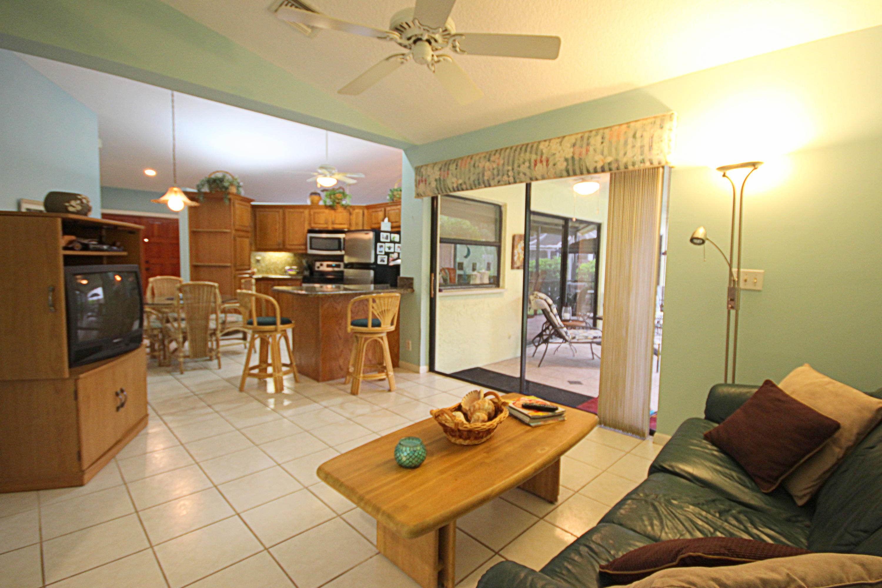 7355 Texas Trail Boca Raton, FL 33487 - Photo 13 of 30 7355 TEXAS TR 021