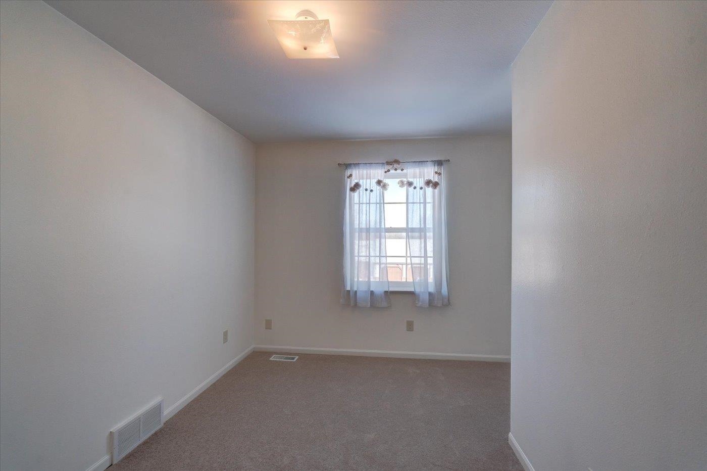 5215 Manitowoc Parkway Madison, WI 53705 - Photo 21 of 31