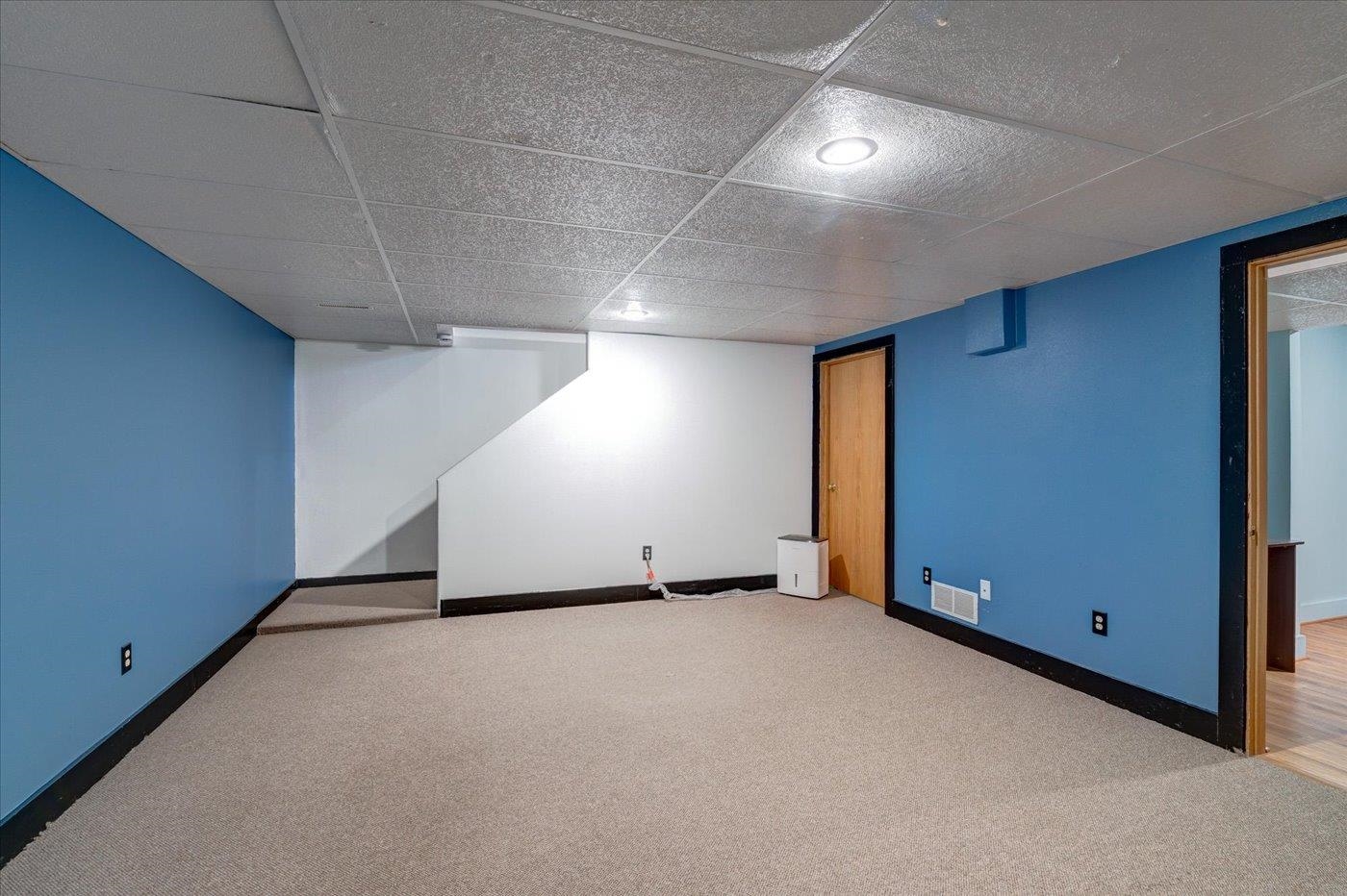 5215 Manitowoc Parkway Madison, WI 53705 - Photo 25 of 31