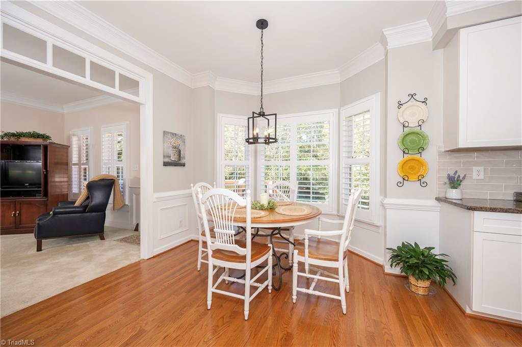 8930 Doubletree Lane Clemmons, NC 27012 - Photo 21 of 49 Breakfast Area