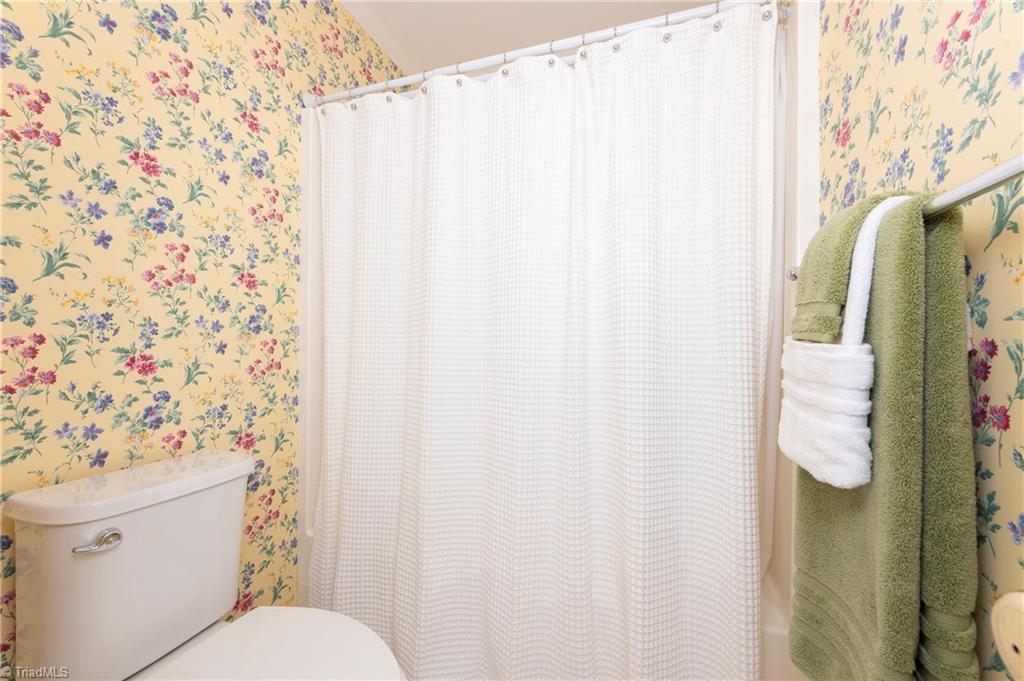 8930 Doubletree Lane Clemmons, NC 27012 - Photo 26 of 49 Guest Bathroom