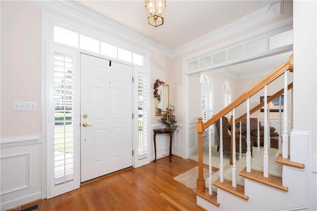 8930 Doubletree Lane Clemmons, NC 27012 - Photo 7 of 49 Foyer