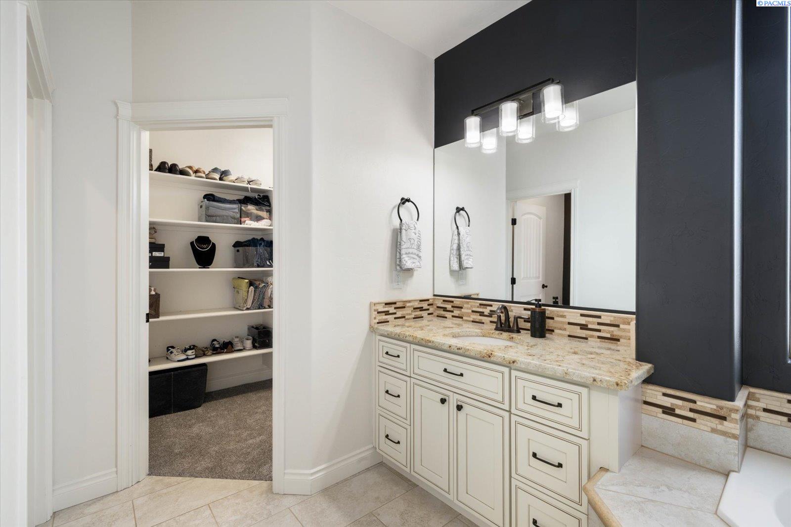 84205 Sagebrush Road Kennewick, WA 99338 - Photo 25 of 48 Gallery Image 25