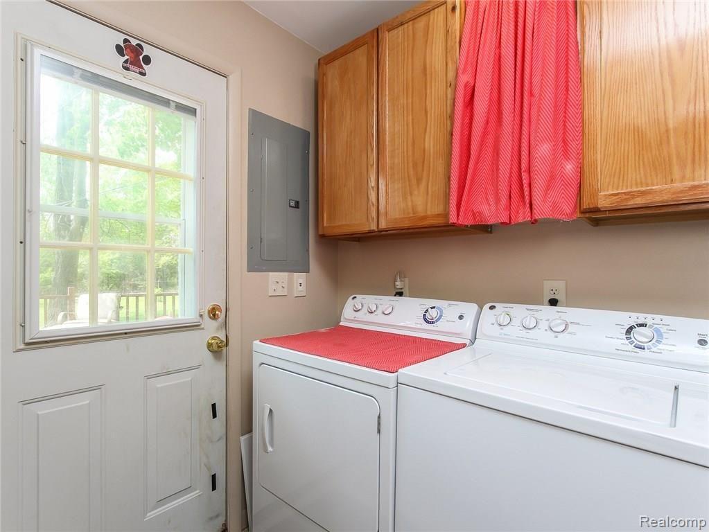 8266 Marlowe Road Belleville, MI 48111 - Photo 13 of 22 014-Laundry_Room-4186861-medium4x3.jpg