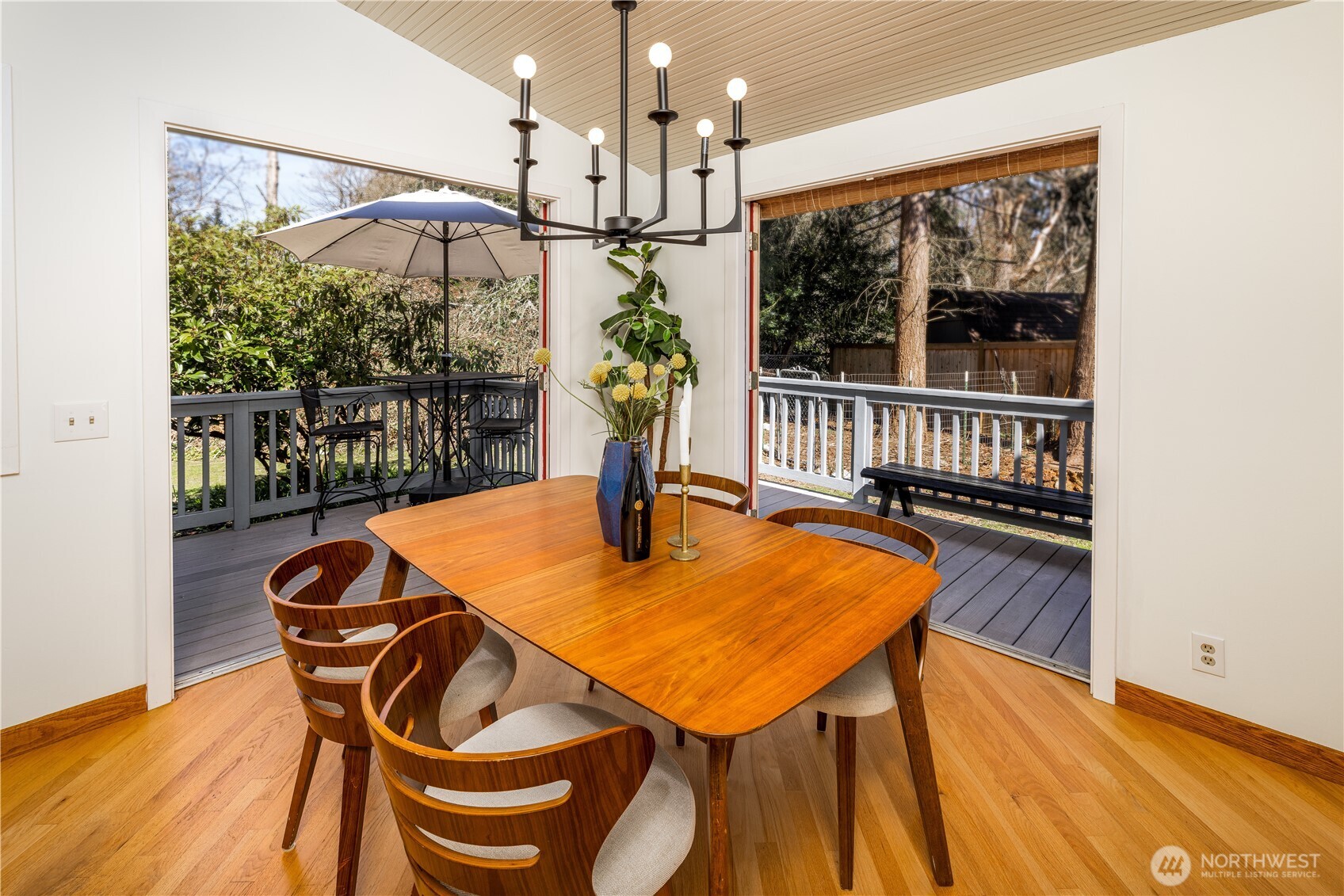 8523 224th Street Southwest Edmonds, WA 98026 - Photo 11 of 38