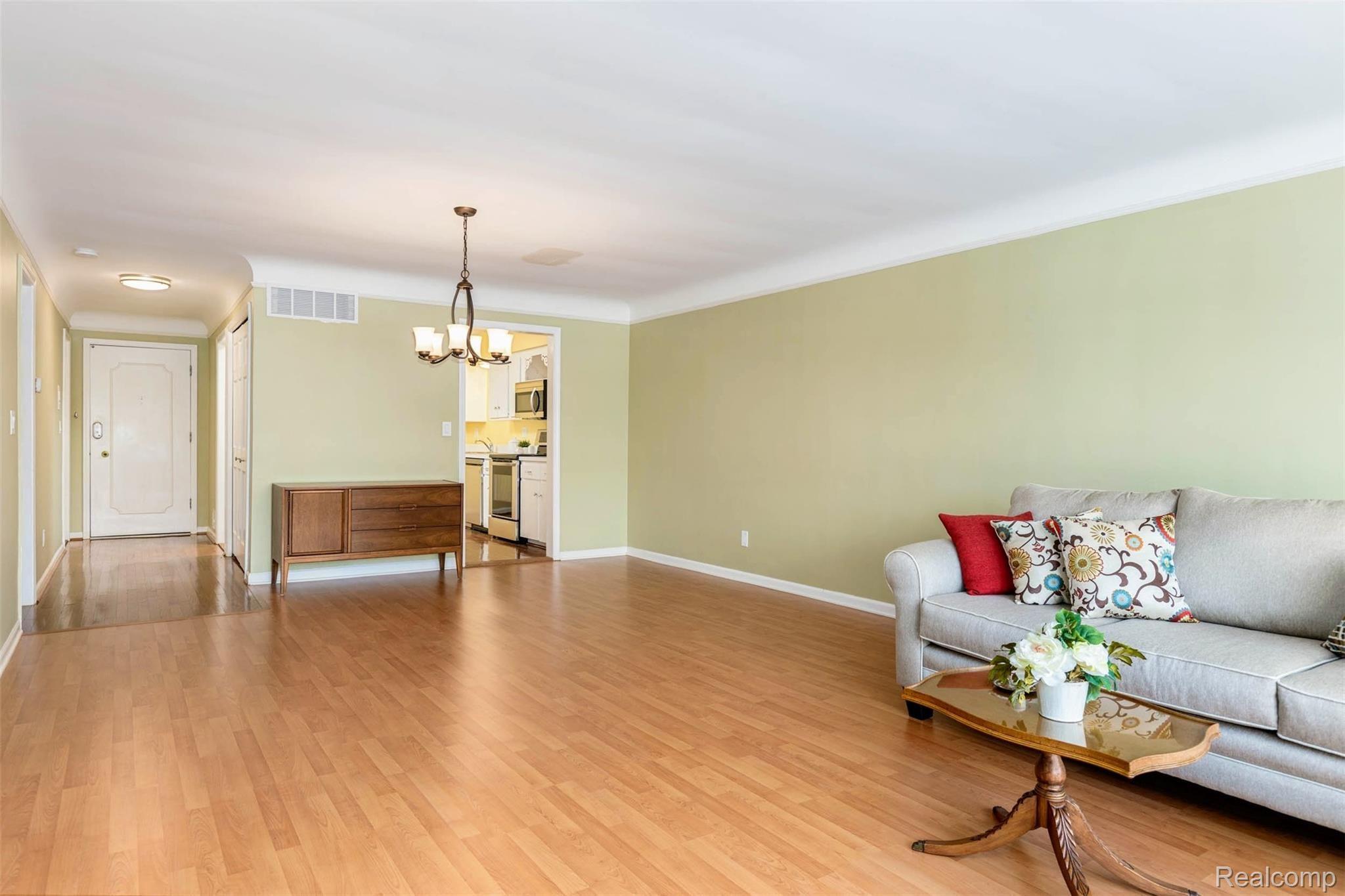 1750 Vernier Road, Unit 24 Grosse Pointe, MI 48236 - Photo 10 of 29 1750 Vernier Rd-7.jpg