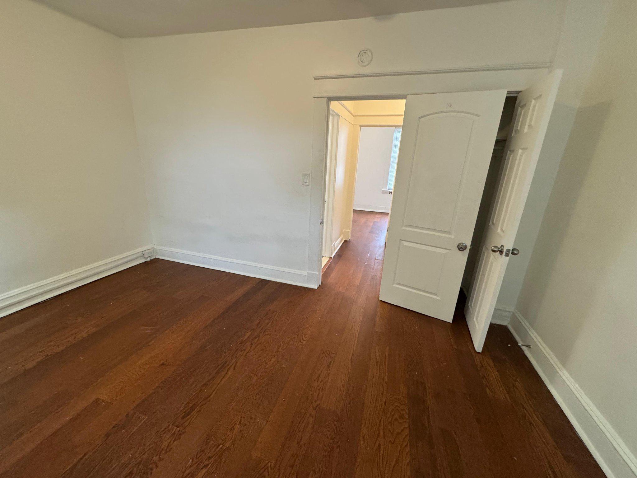 707 Denison Street Baltimore, MD 21229 - Photo 18 of 18 Bd3 Spacious room with warm floors.