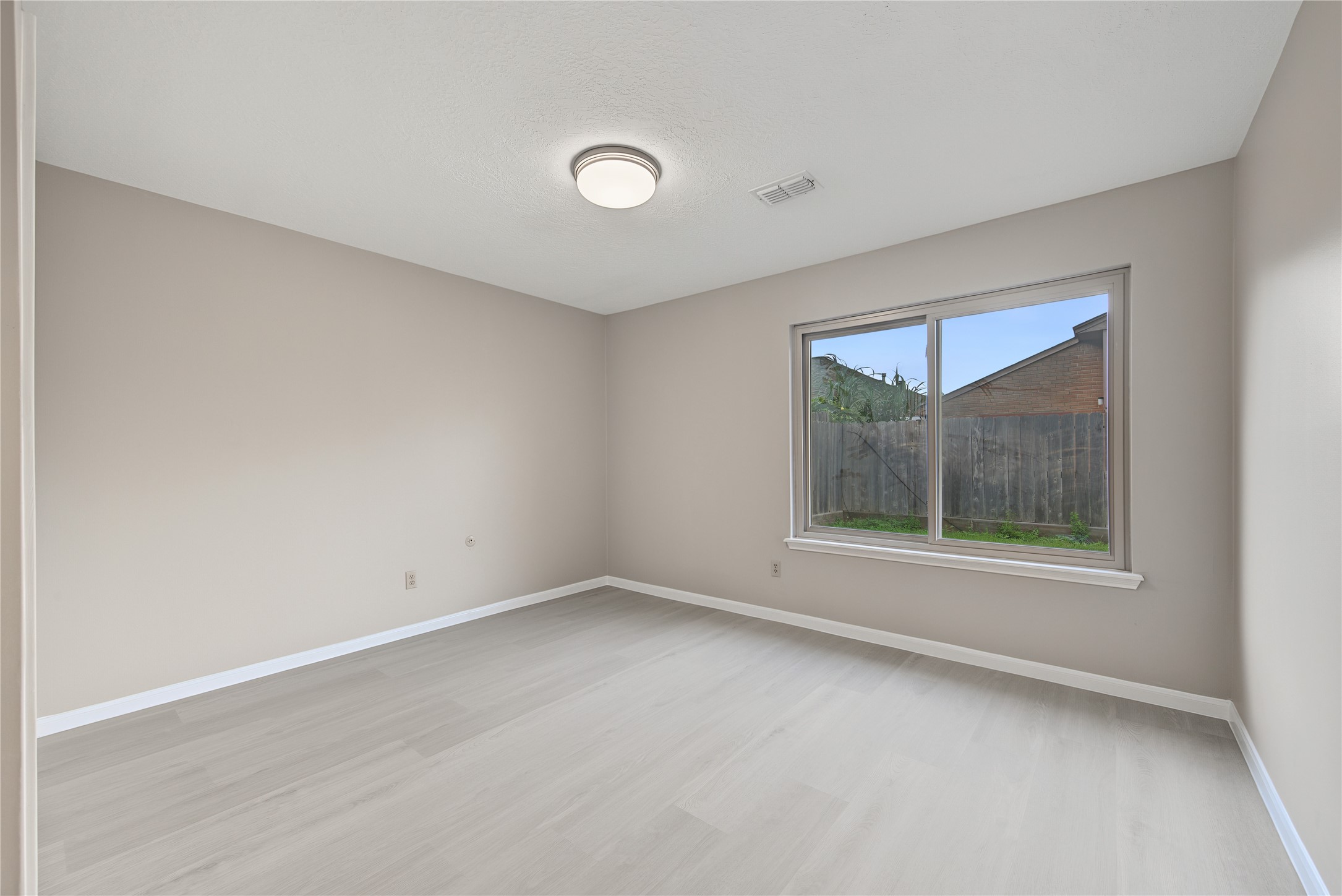 9606 Sandstone Road Houston, TX 77036 - Photo 28 of 43 Gallery Image 28