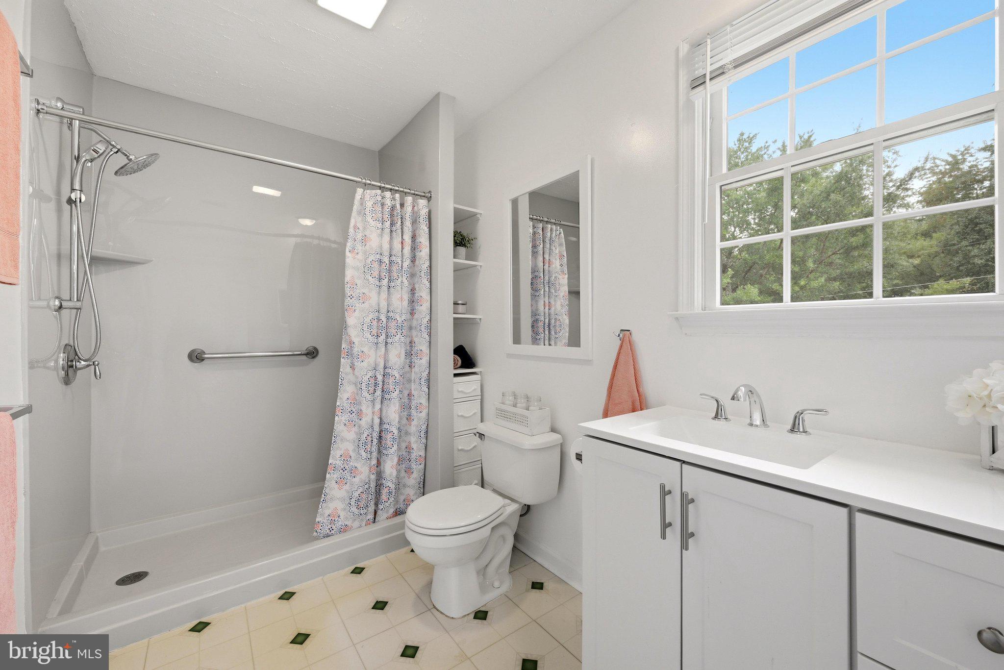 852 McDonald Road Winchester, VA 22602 - Photo 22 of 59 Bathroom off of the primary bedroom