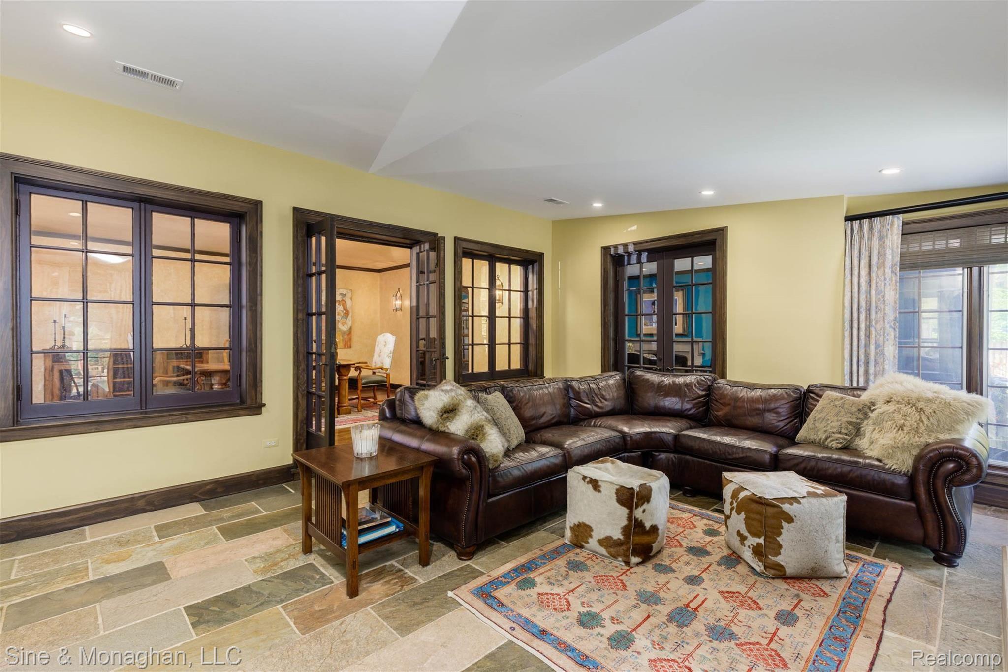 76 Cloverly Road Grosse Pointe, MI 48236 - Photo 22 of 74 76 Cloverly-31.jpg