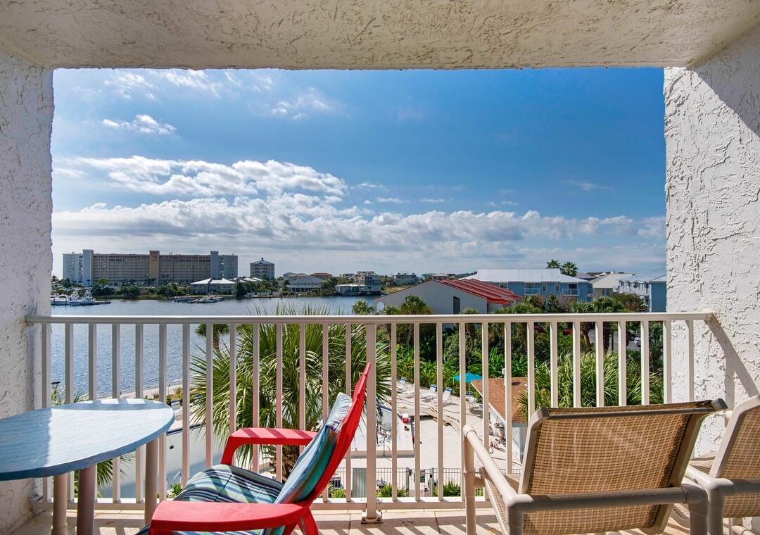 30 Moreno Point Road, Unit 406C Destin, FL 32541 - Photo 19 of 52 8559f23b-258b-4e4d-8f00-268ad9d51ff9