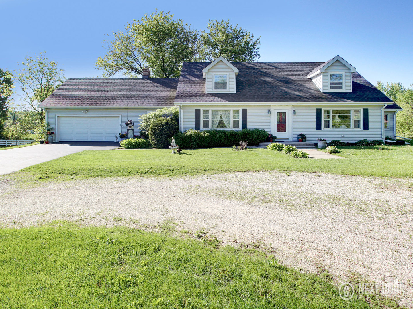 30W391 Lysle Road Wayne, IL 60184 - Photo 2 of 50