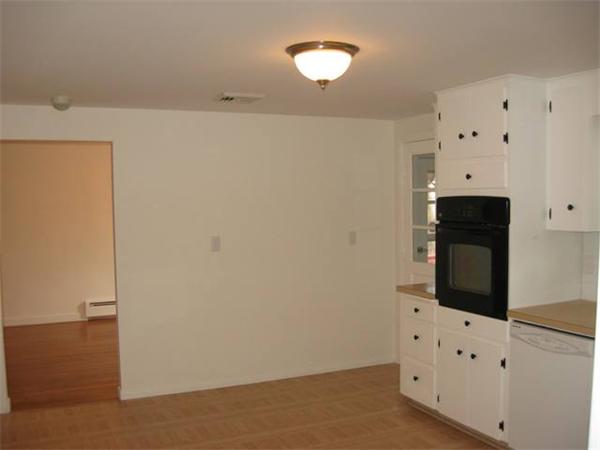 159 Flagg Street Worcester, MA 01609 - Photo 4 of 28 Gallery Image 4