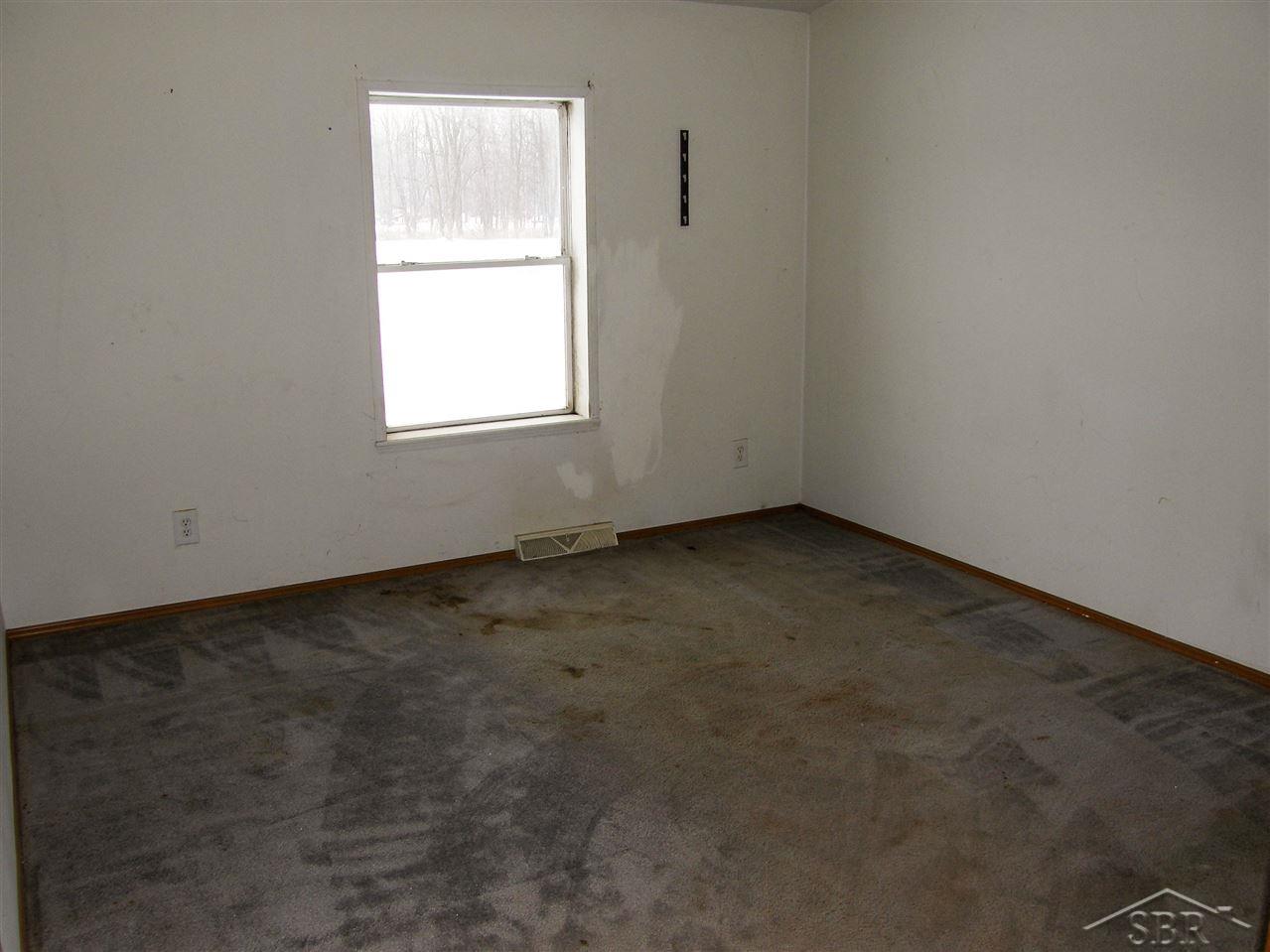 1860 Fosters Road Birch Run, MI 48415 - Photo 7 of 7 31274519-6.JPG