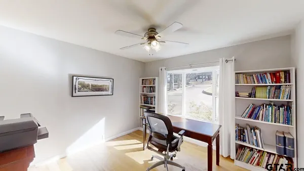 $849,999 | 21028 Bay Shore Drive, Flint, TX 75762