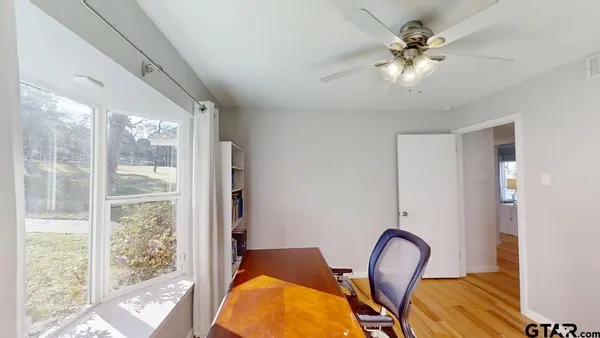 $849,999 | 21028 Bay Shore Drive, Flint, TX 75762