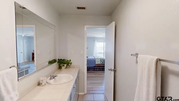 $849,999 | 21028 Bay Shore Drive, Flint, TX 75762