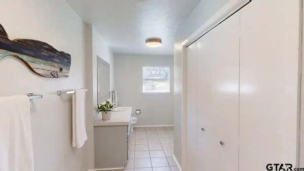 $849,999 | 21028 Bay Shore Drive, Flint, TX 75762