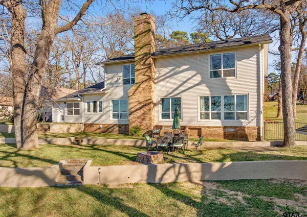 $849,999 | 21028 Bay Shore Drive, Flint, TX 75762