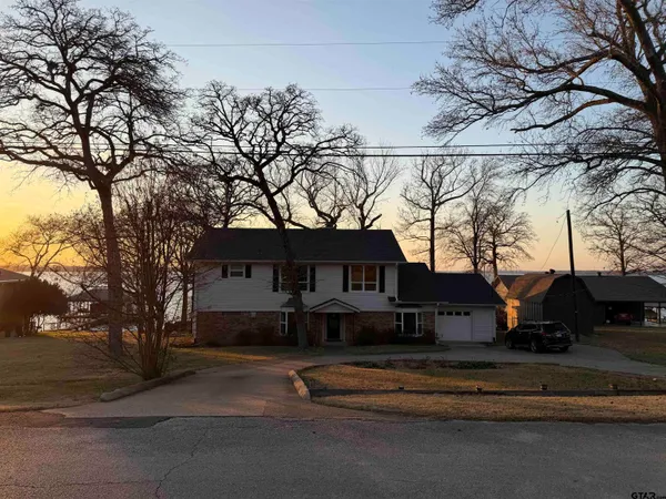 $849,999 | 21028 Bay Shore Drive, Flint, TX 75762