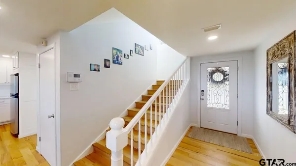 $849,999 | 21028 Bay Shore Drive, Flint, TX 75762