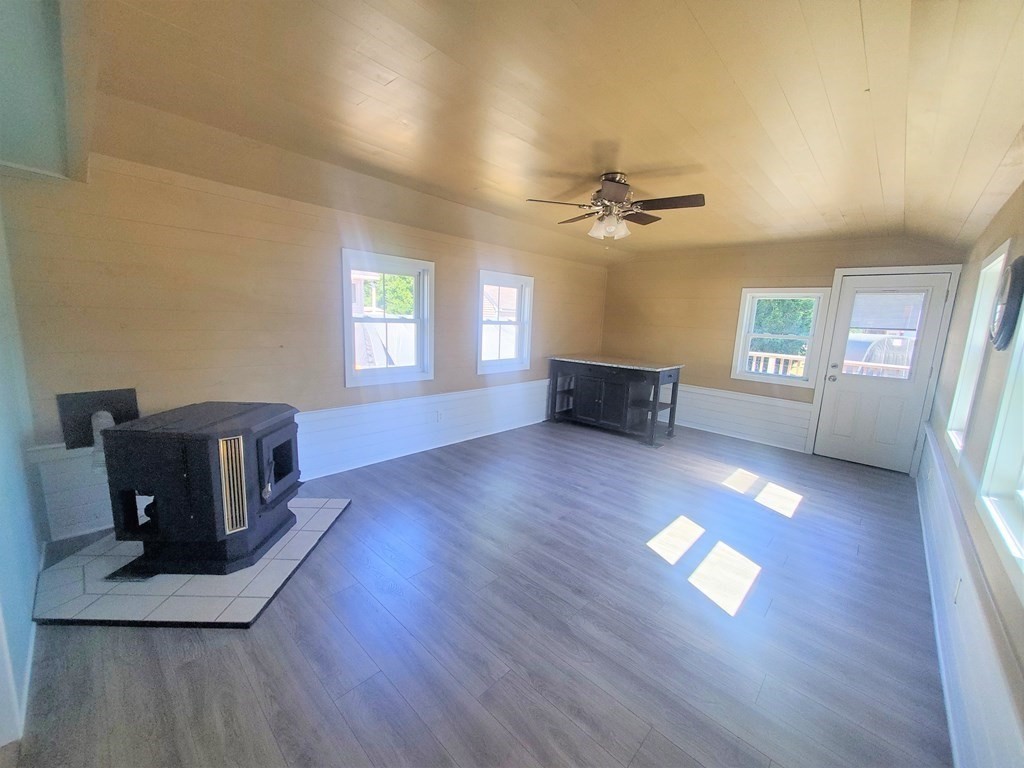 17 Oakland Road Pepperell, MA 01463 - Photo 3 of 15 Gallery Image 3