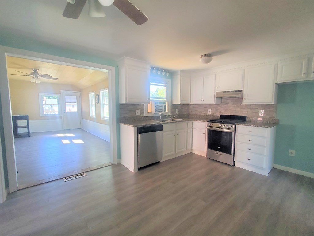 17 Oakland Road Pepperell, MA 01463 - Photo 4 of 15 Gallery Image 4