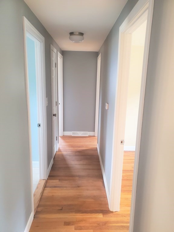 17 Oakland Road Pepperell, MA 01463 - Photo 6 of 15 Gallery Image 6
