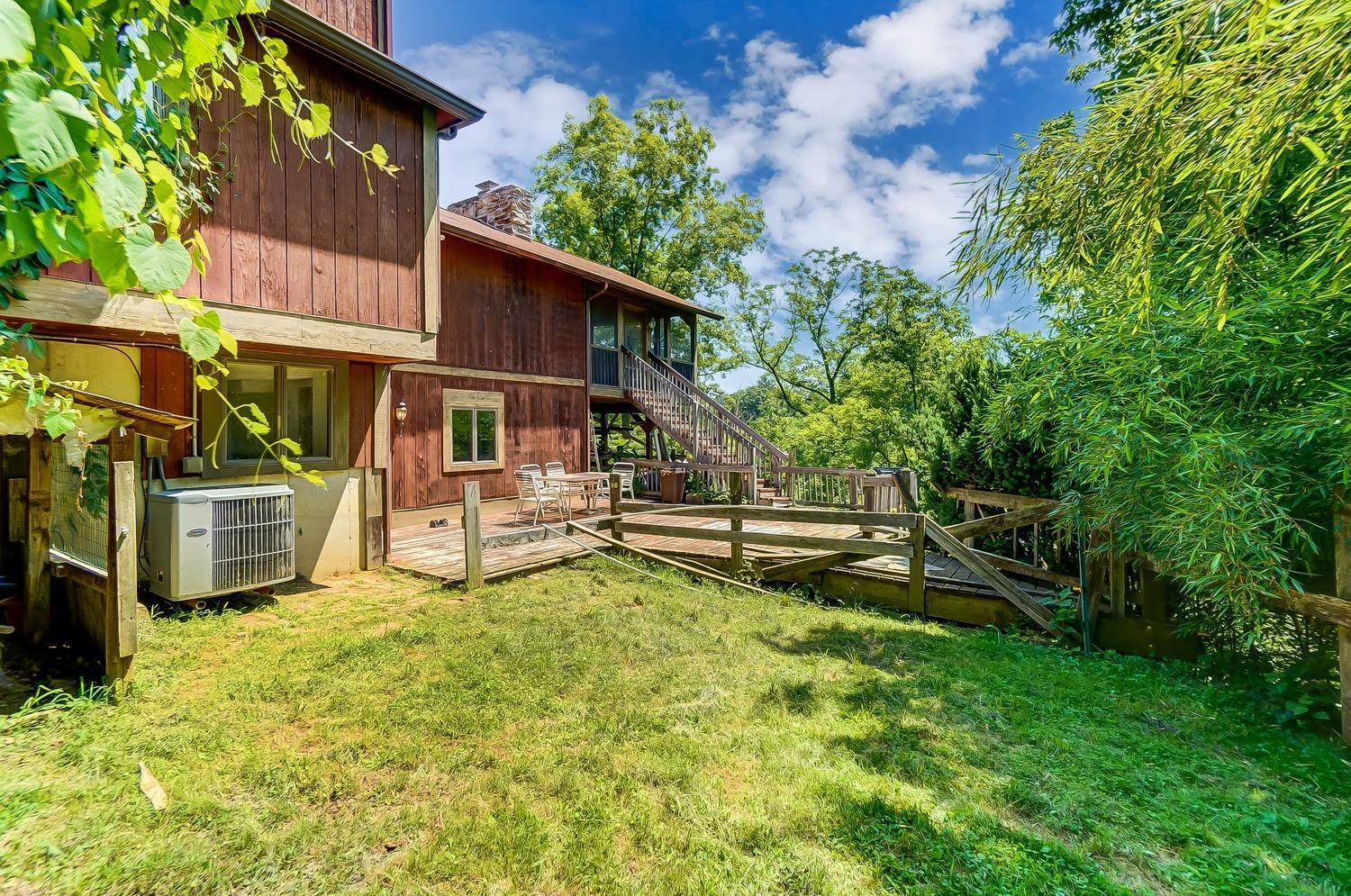 6110 Daleview Road Cincinnati, OH 45247 - Photo 43 of 47