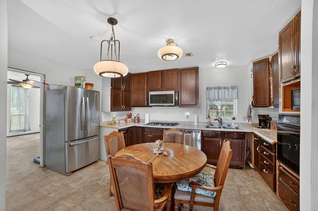 8088 Telegraph Road Quinlan, TX 75474 - Photo 10 of 34