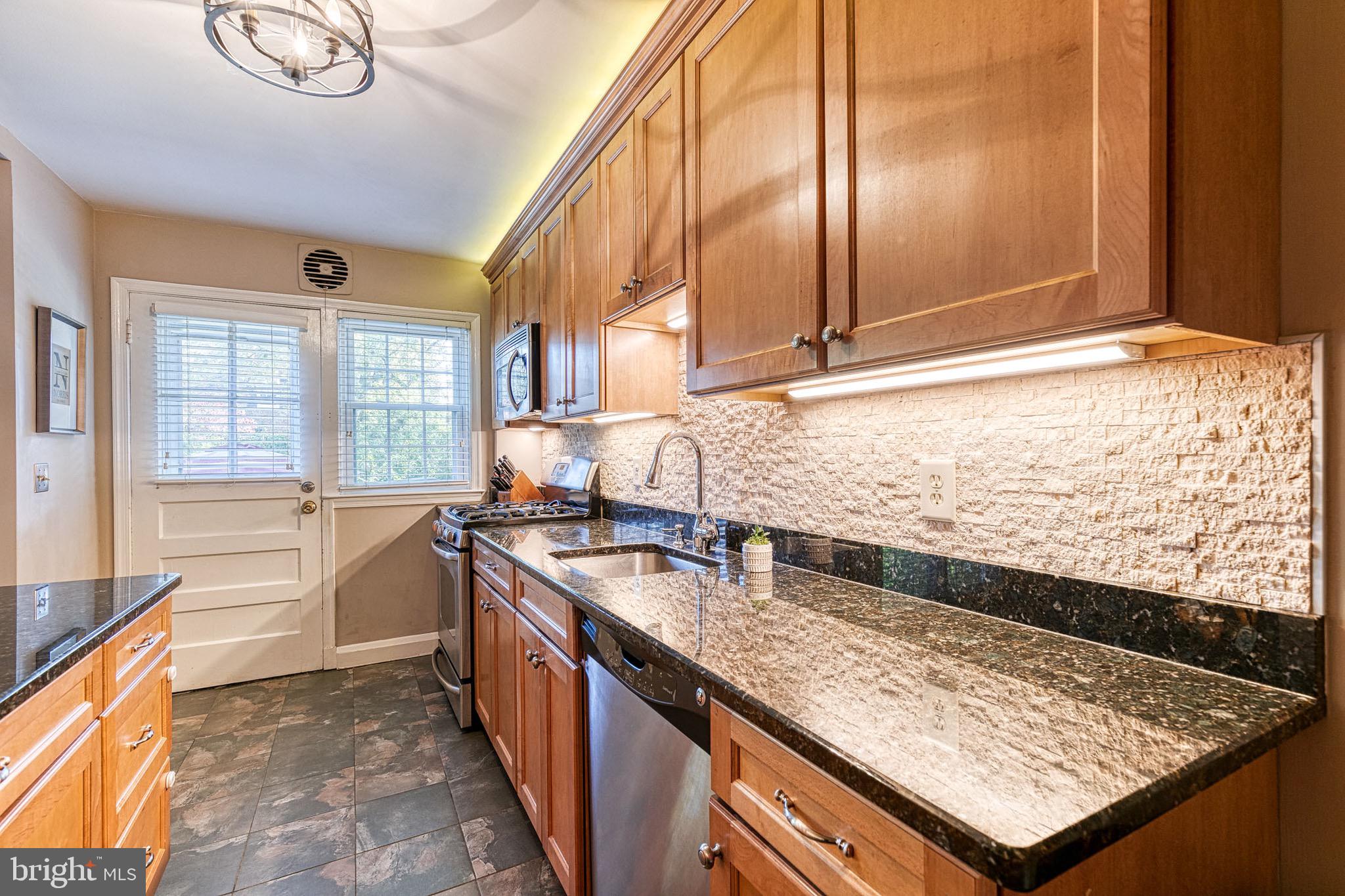 137 Brandon Road Baltimore, MD 21212 - Photo 17 of 39