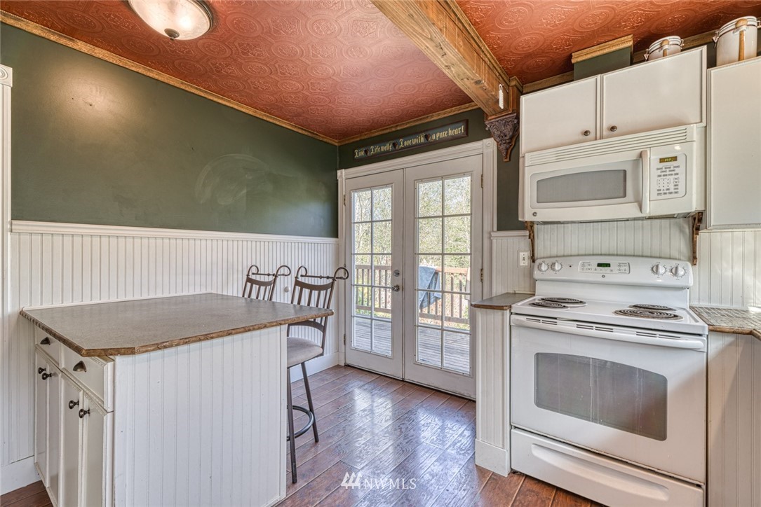 621 Cornwall Road Northwest Lakebay, WA 98349 - Photo 11 of 36
