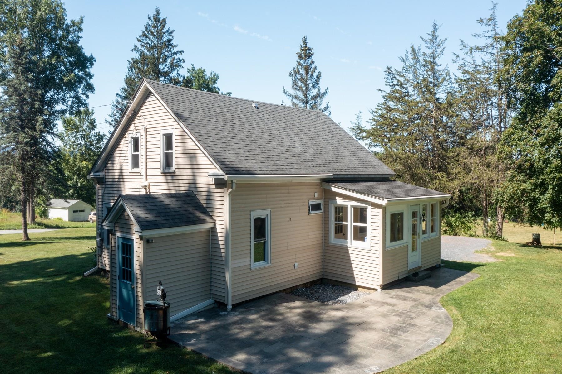 374 Overlea Road Bennington, VT 05201 - Photo 5 of 30