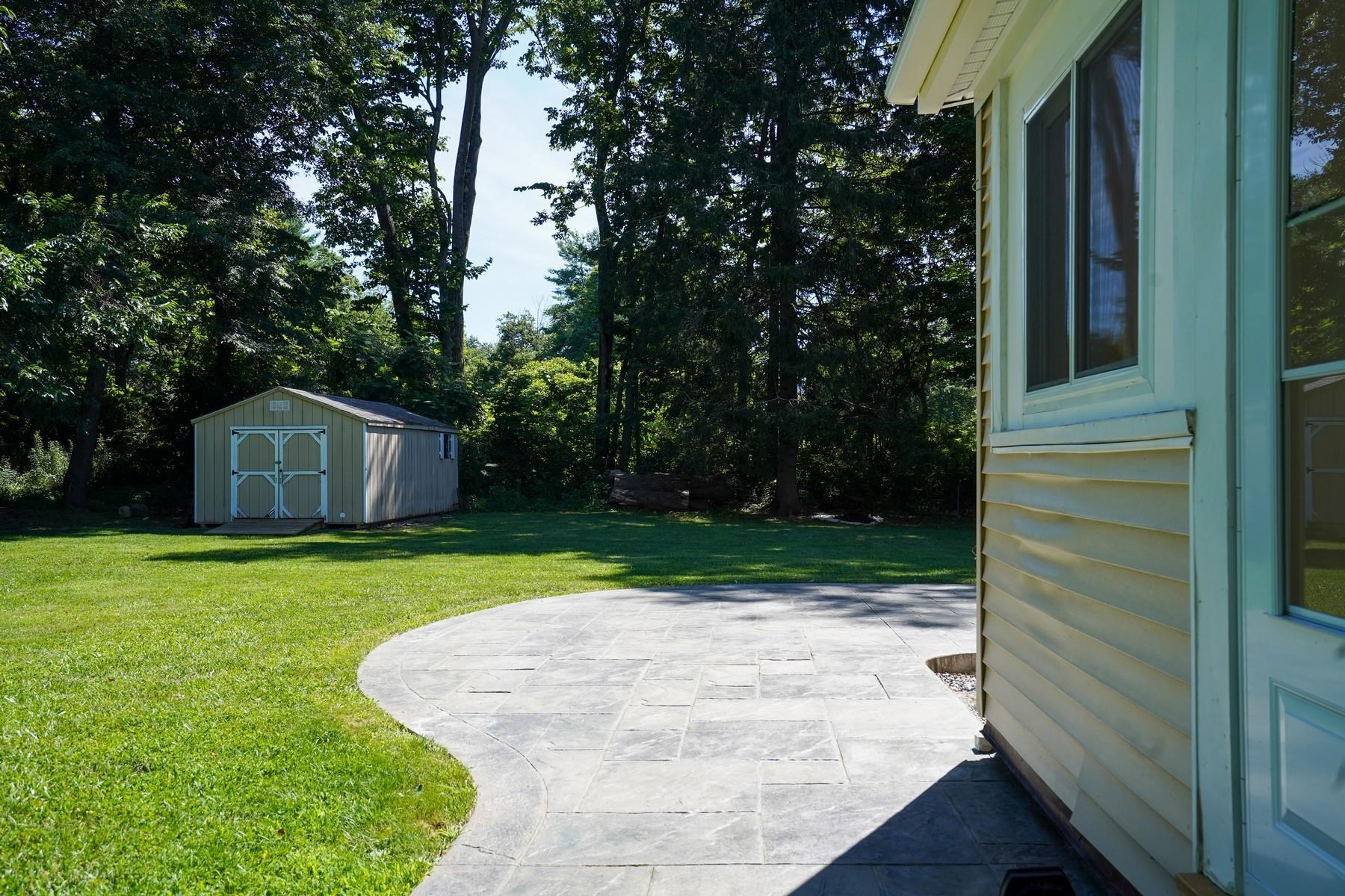 374 Overlea Road Bennington, VT 05201 - Photo 6 of 30