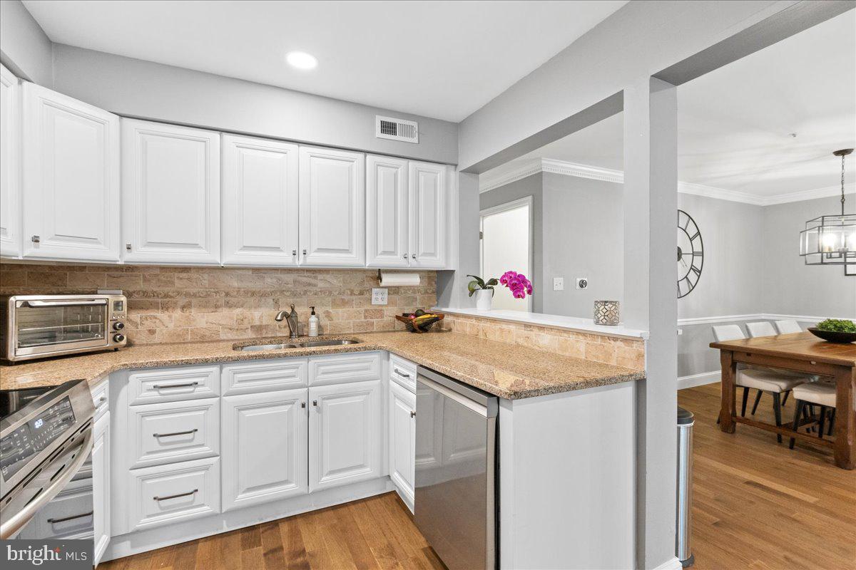 515 Brickhouse Road Princeton, NJ 08540 - Photo 10 of 24 Kitchen