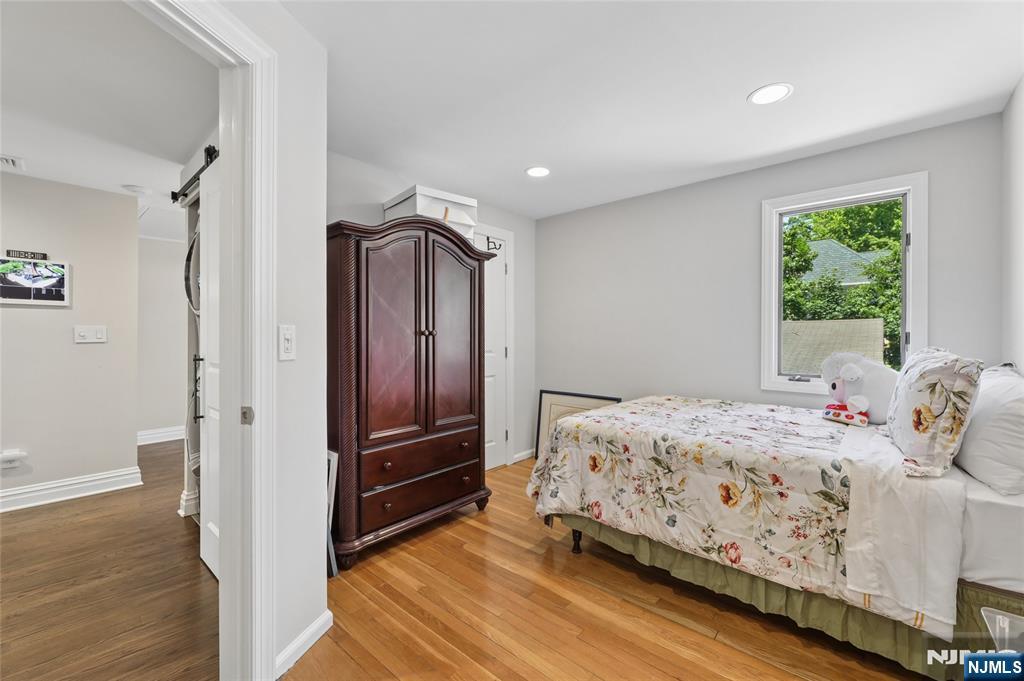 1474 Windsor Road Teaneck, NJ 07666 - Photo 37 of 41