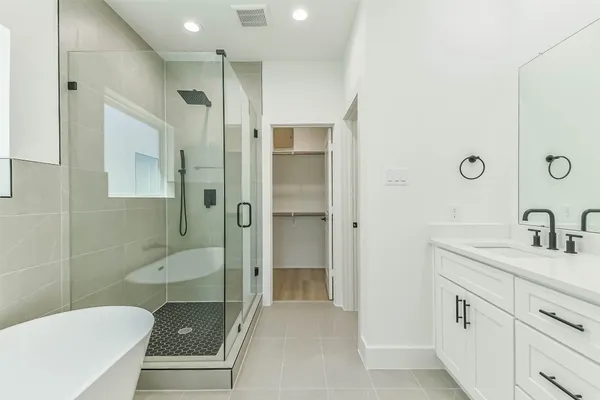 $2,600 | 5703 Balbo Street, Unit F, Houston, TX 77091