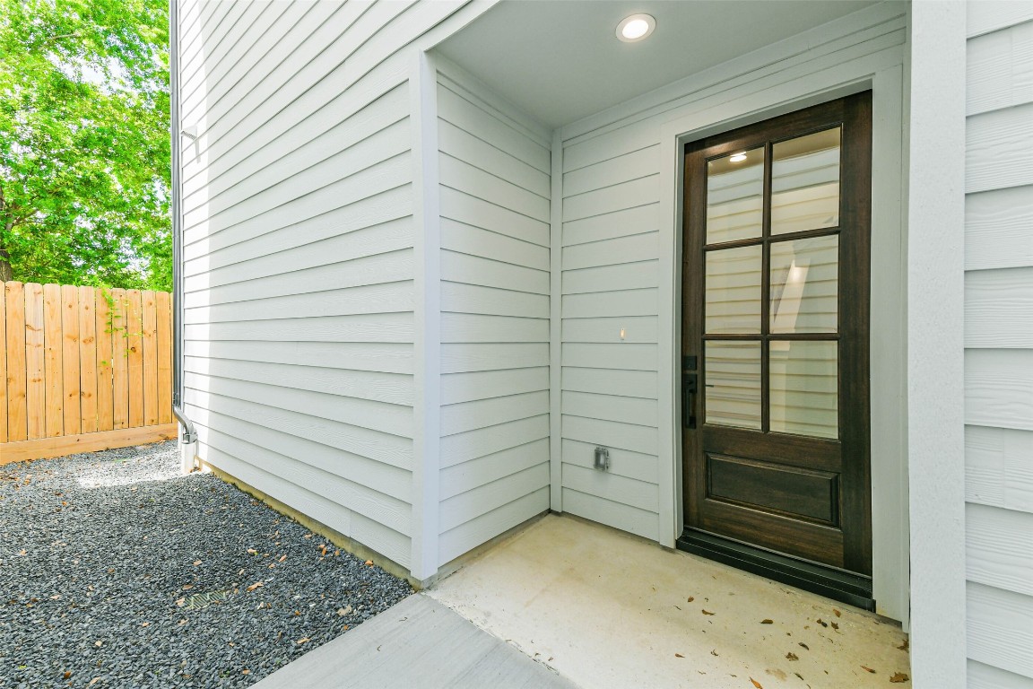 5703 Balbo Street, Unit F Houston, TX 77091 - Photo 5 of 39