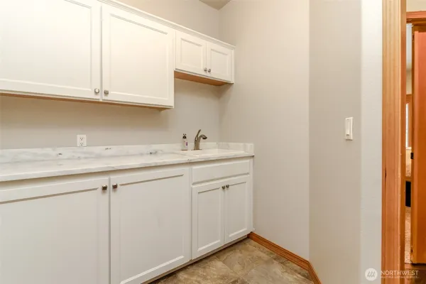 $875,000 | 13418 159th St Court East, Puyallup, WA 98374