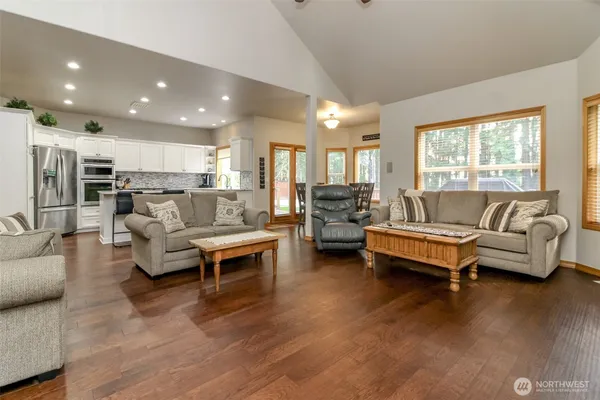 $875,000 | 13418 159th St Court East, Puyallup, WA 98374