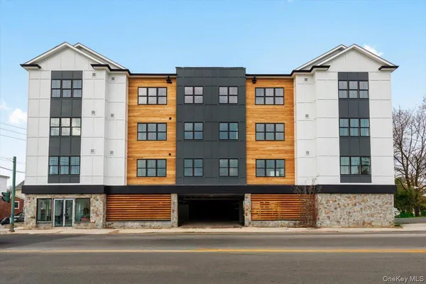 $5,500 | 132 Halstead Avenue, Unit 2B, Harrison, NY 10528