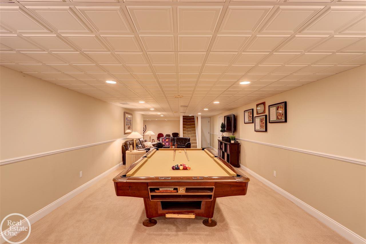 1160 South Renaud Road Grosse Pointe, MI 48236 - Photo 12 of 48 31360469-11.JPG