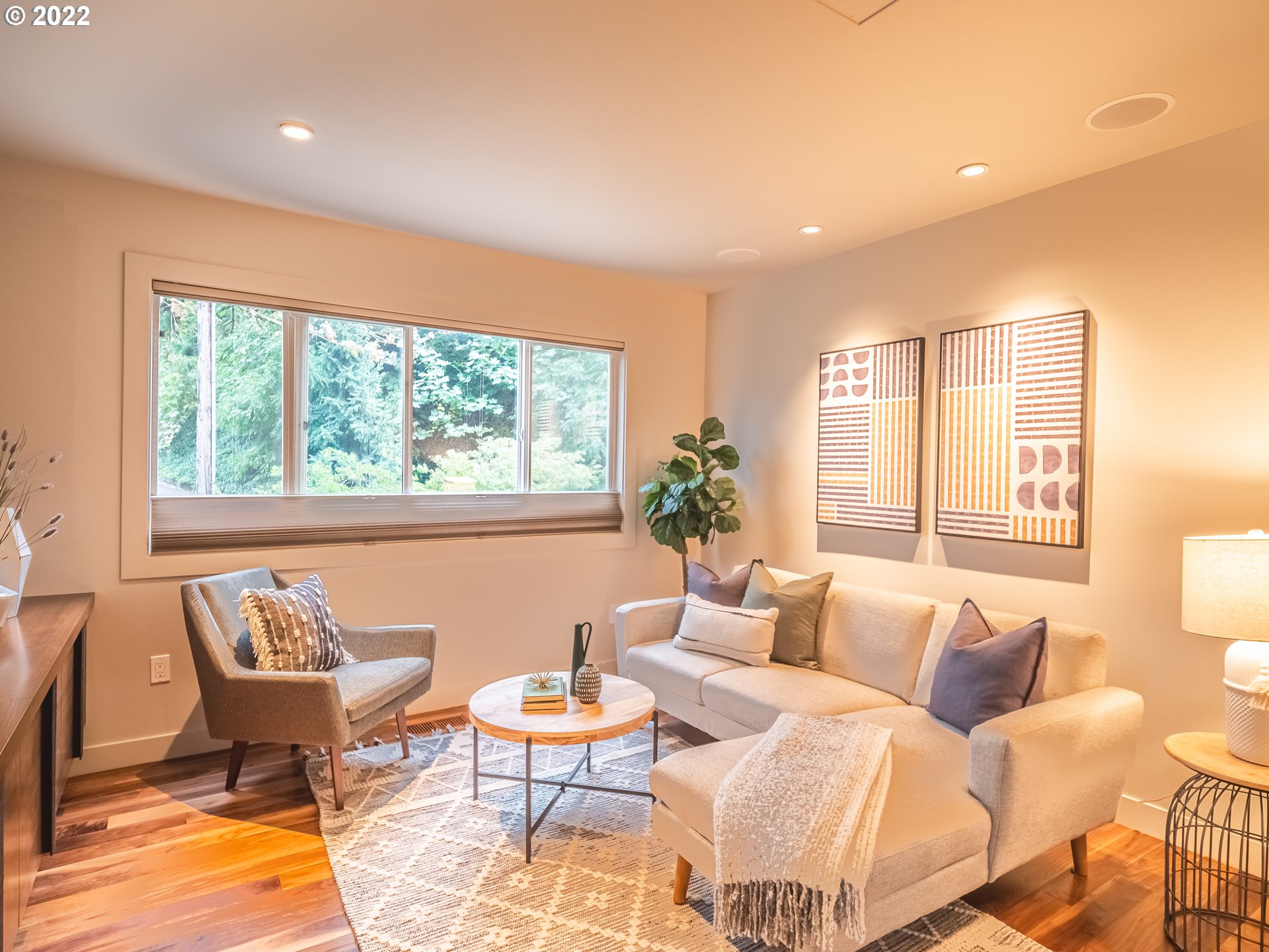 1049 Southwest Rivington Drive Portland, OR 97201 - Photo 10 of 32 View