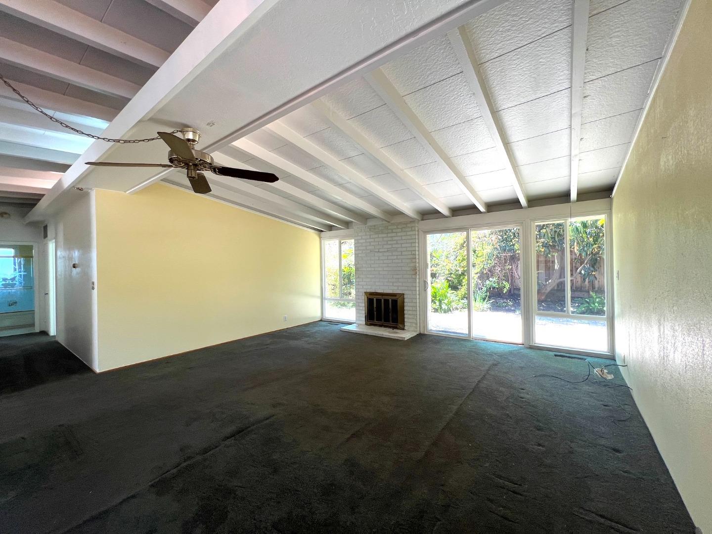 183 Thompson Square Mountain View, CA 94043 - Photo 12 of 28