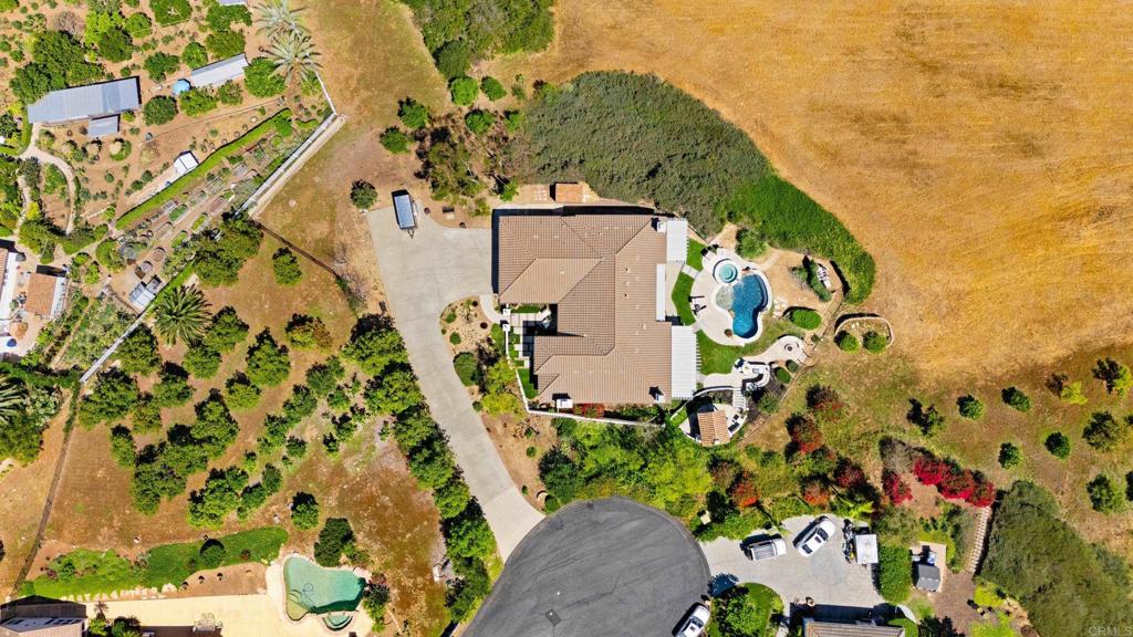 2278 Lindsey Court Fallbrook, CA 92028 - Photo 2 of 21